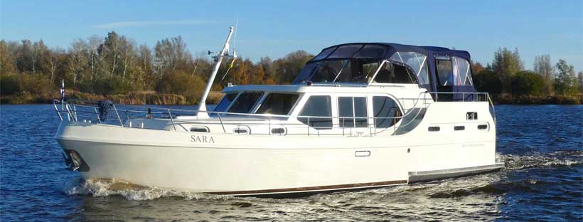 Sara Elite jacht en profil