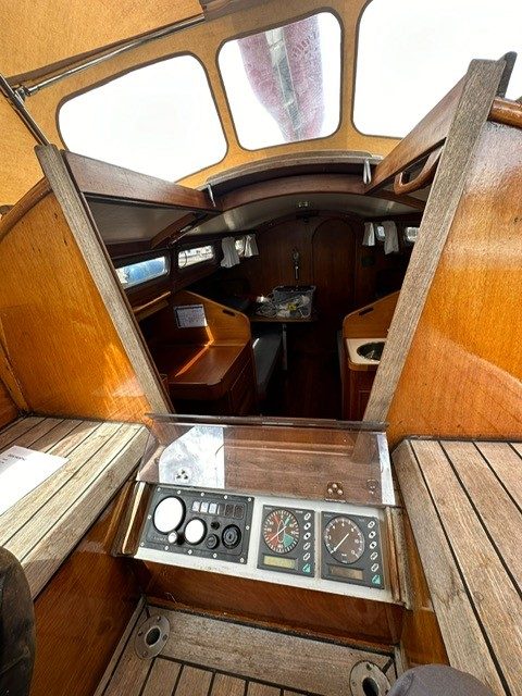 ROYAL HUISMAN 33
