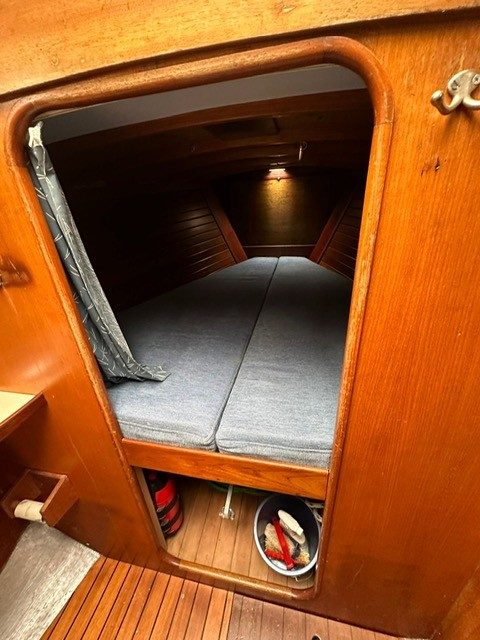 ROYAL HUISMAN 33