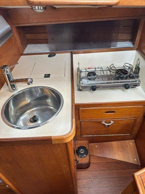 ROYAL HUISMAN 33