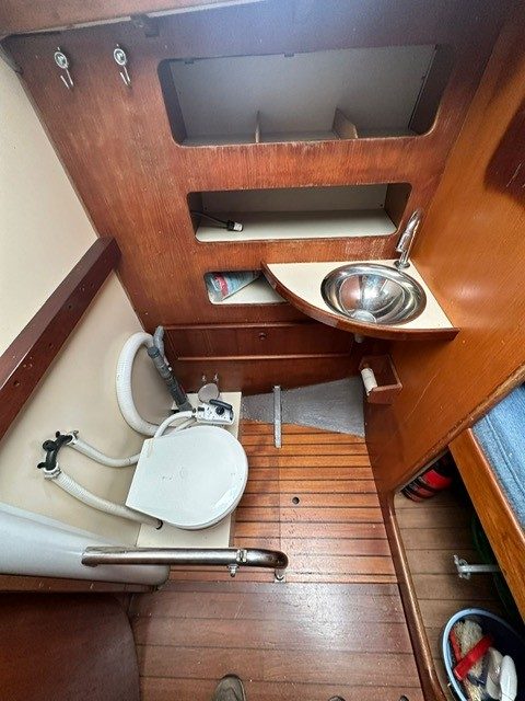 ROYAL HUISMAN 33