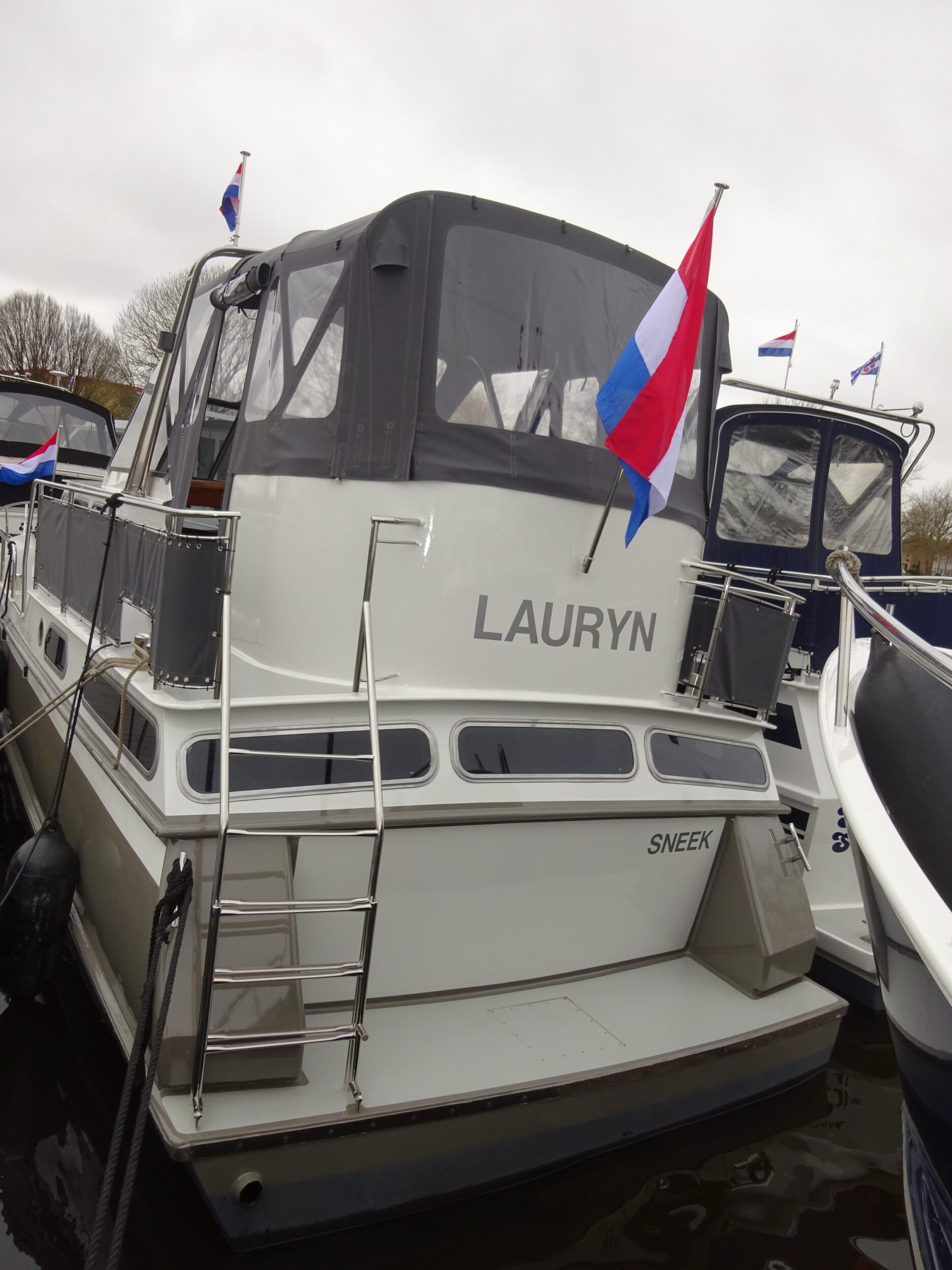 Lauryn Elite zijda jacht