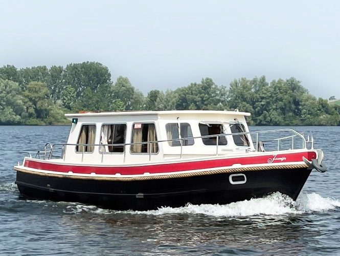 Sloep Met Kajuit Huren Friesland Zijda